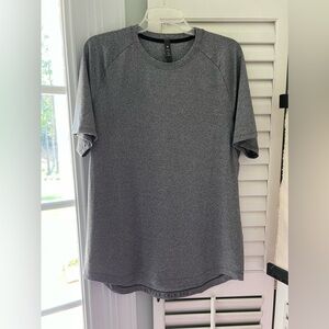 Lululemon Men’s Dry Sense Short Sleeve Shirt, Gray, Large